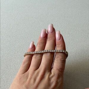 Elegant Gold Bracelet